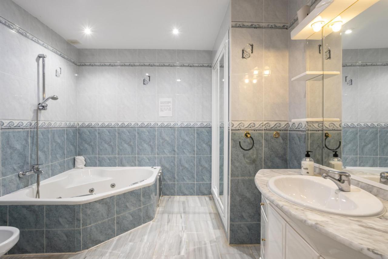 Las Flores 5 - Large Townhouse Nerja Eksteriør billede